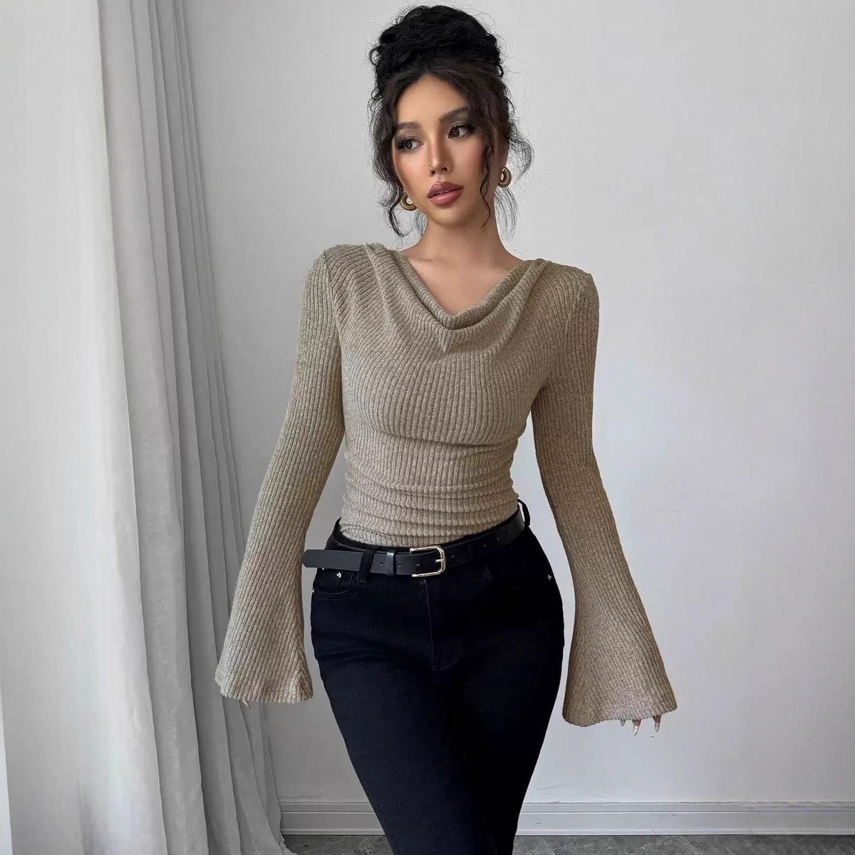 بلوزة نسائية بأكمام طويلة بلون - مراجعة Blouse Off Shoulder وسعره