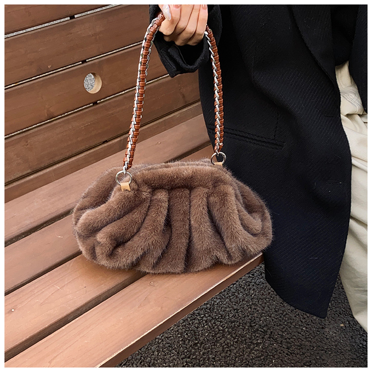 حقيبة يد نسائية منسوجة مفتوحة  - مراجعة Tote Bag Beach وسعره