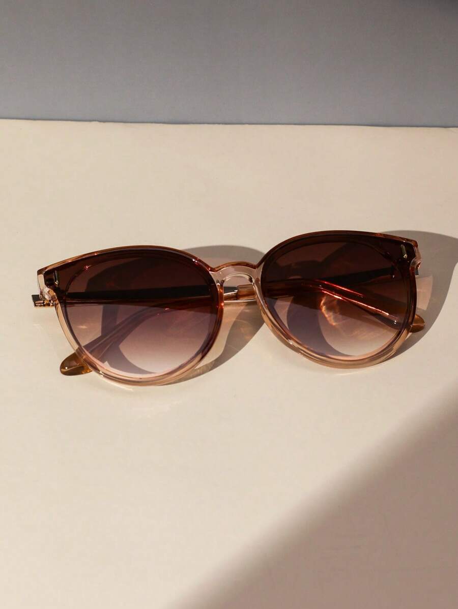 نظارة نسائية بإطار بلاستيكي عل - مراجعة Sunglasses Cat Eye وسعره